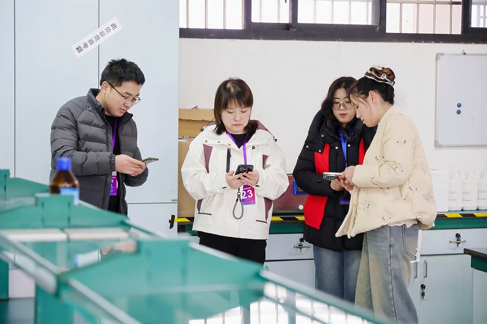 �����조����ʡ��Уʵ���Ұ�ȫ���ܴ�����������Ա�ֳ���Ƭ